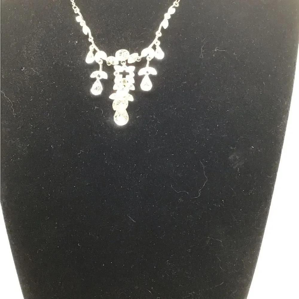 Statement Necklace Silver toned and clear stone (glass?)